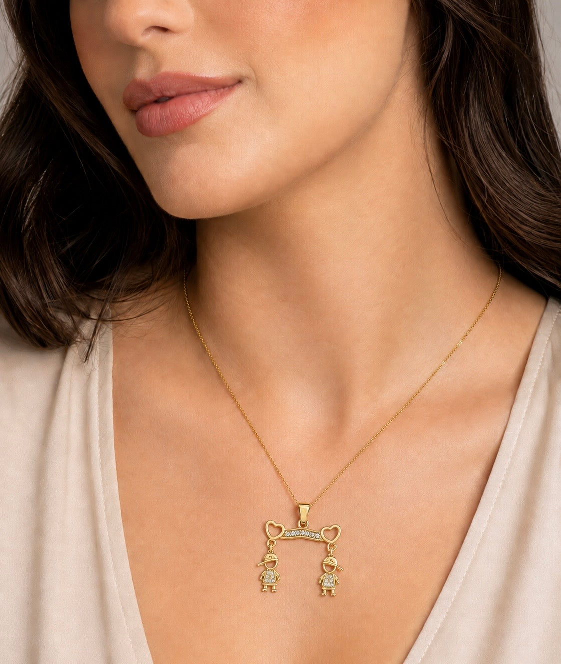 Pingente Dourado Dois Meninos Cravejado