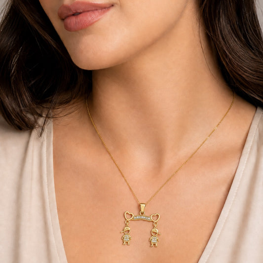Pingente Dourado Dois Meninos Cravejado