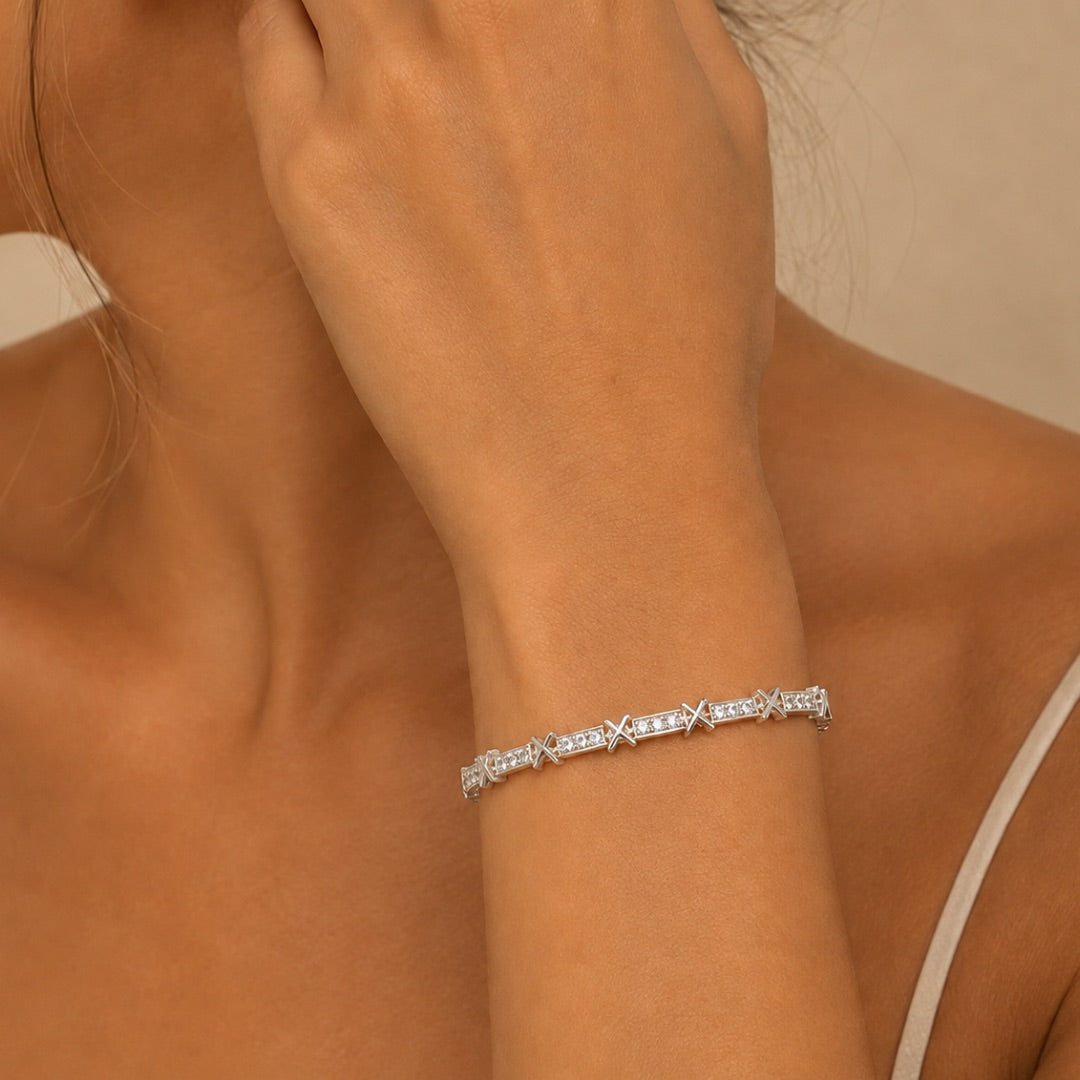 PULSEIRA BANHO DE PRATA COM DETALHE EM X